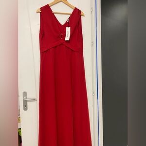 Elegant Red Sleeveless Dress